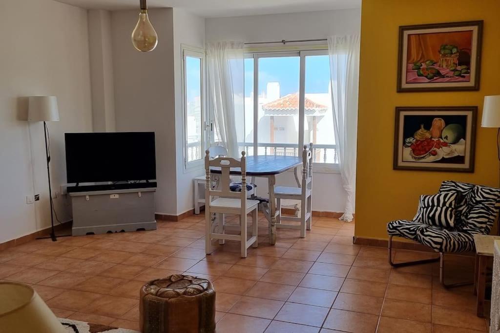 Gilda: Beautiful Spacious Apartment. Seaview From Rooftop Terrace Коралео Екстериор снимка