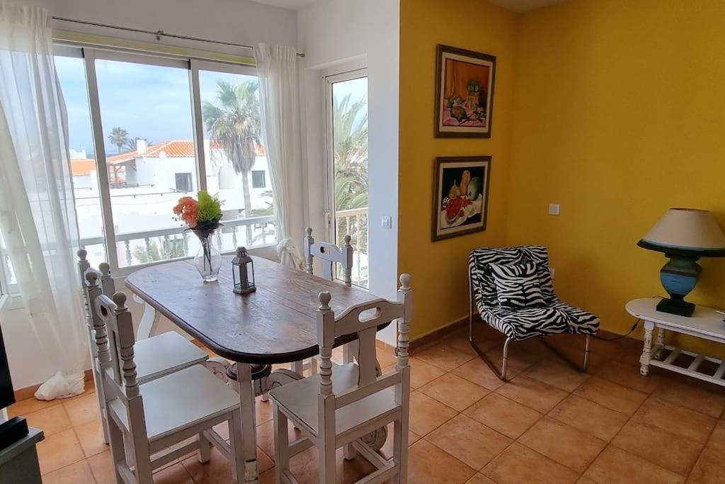 Gilda: Beautiful Spacious Apartment. Seaview From Rooftop Terrace Коралео Екстериор снимка