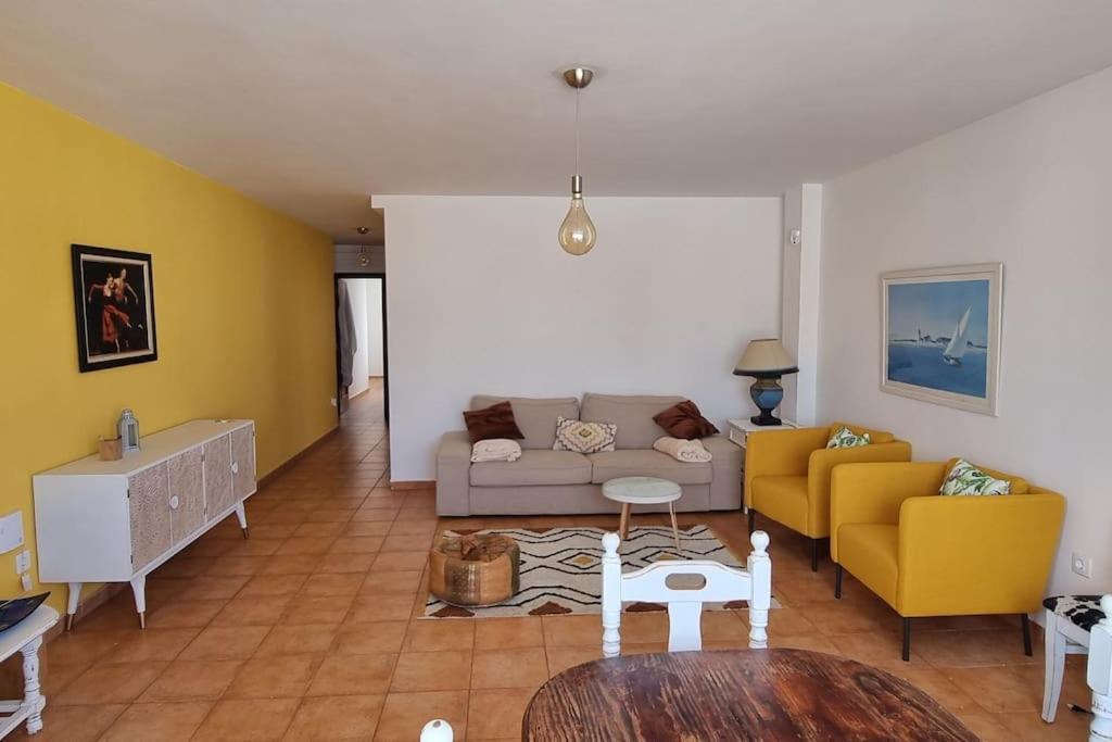 Gilda: Beautiful Spacious Apartment. Seaview From Rooftop Terrace Коралео Екстериор снимка