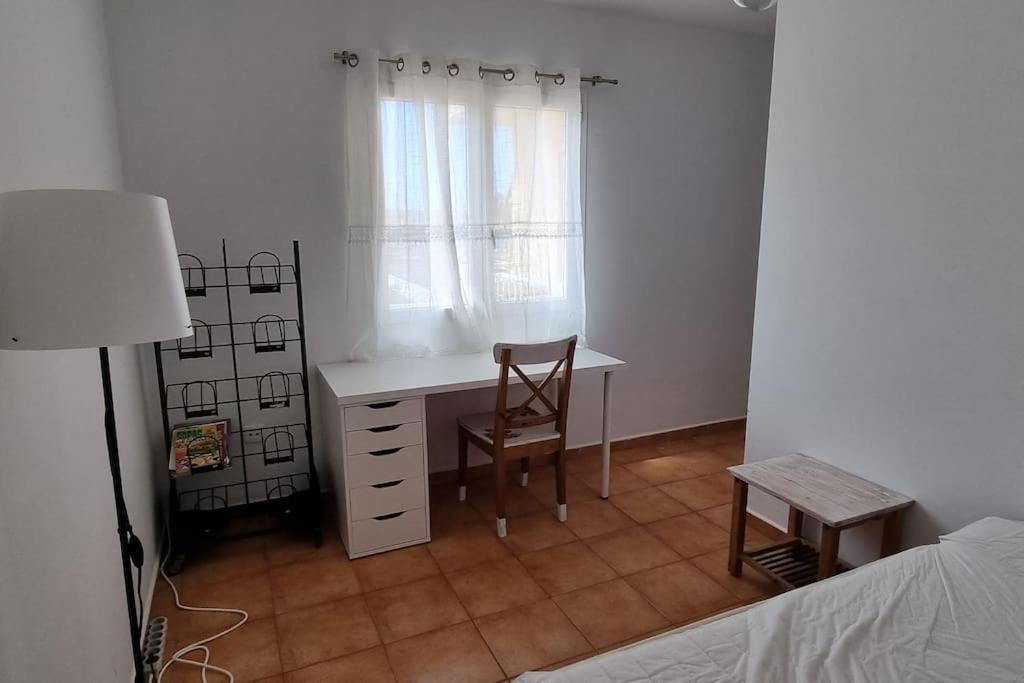 Gilda: Beautiful Spacious Apartment. Seaview From Rooftop Terrace Коралео Екстериор снимка
